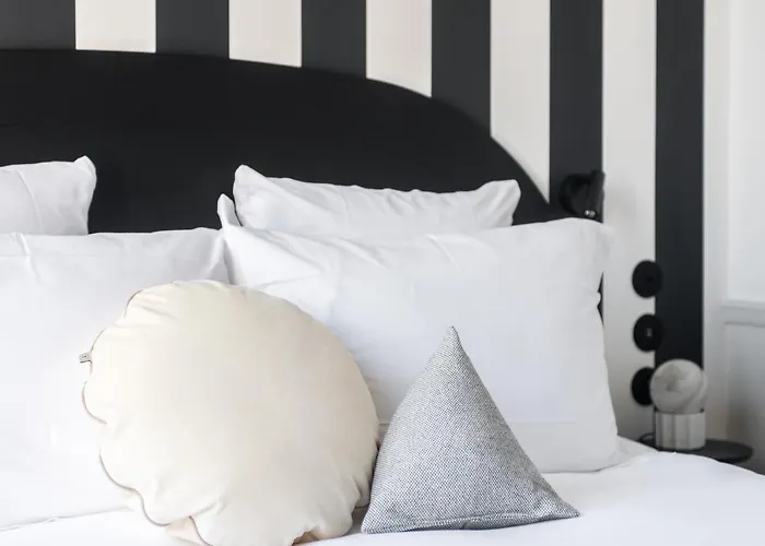 My Maison In - Champ De Mars Aparthotel Parigi